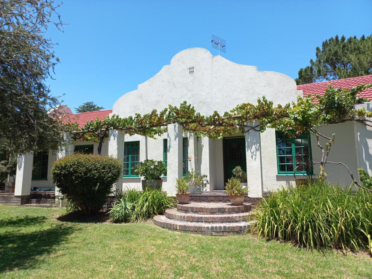 Wine Route 44 Guesthouse Somerset West Exterior foto